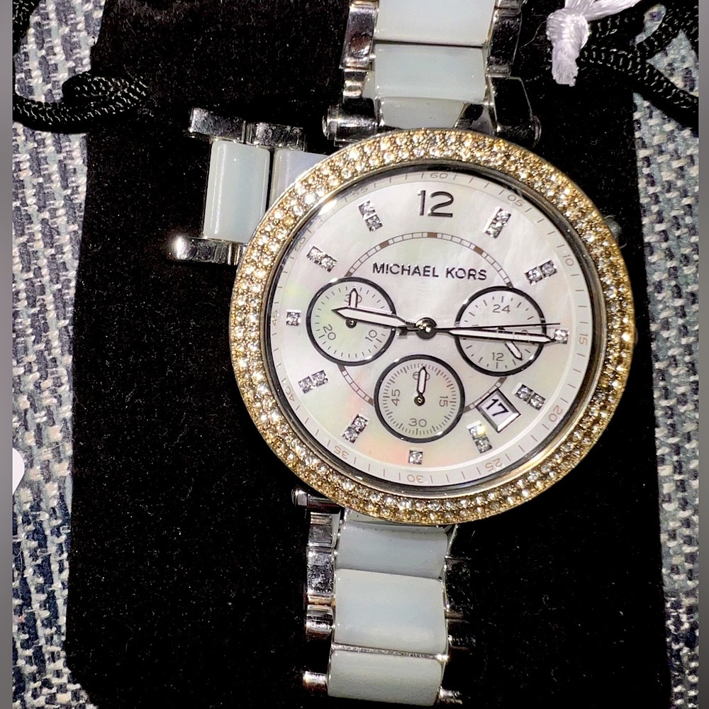 Michael kors women’s blue quartz watch - Picture 1 of 3